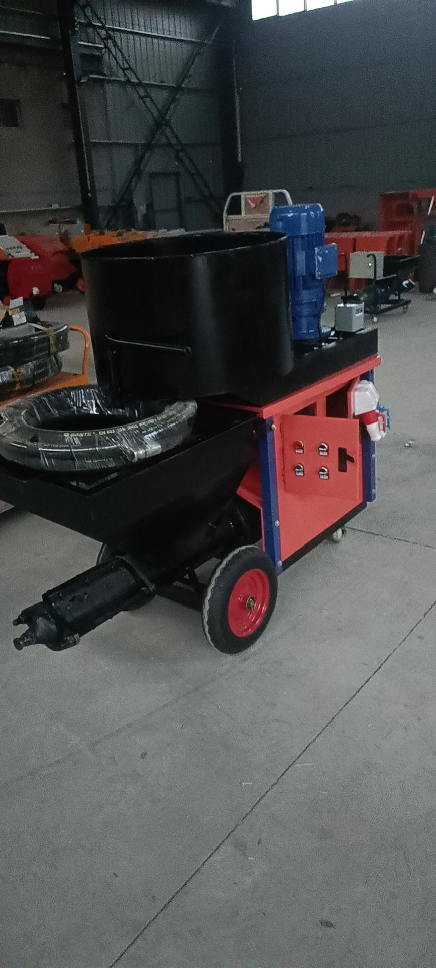 Bottom Price 80L Hopper Capacity Wall Cement Plaster Machine for Construction