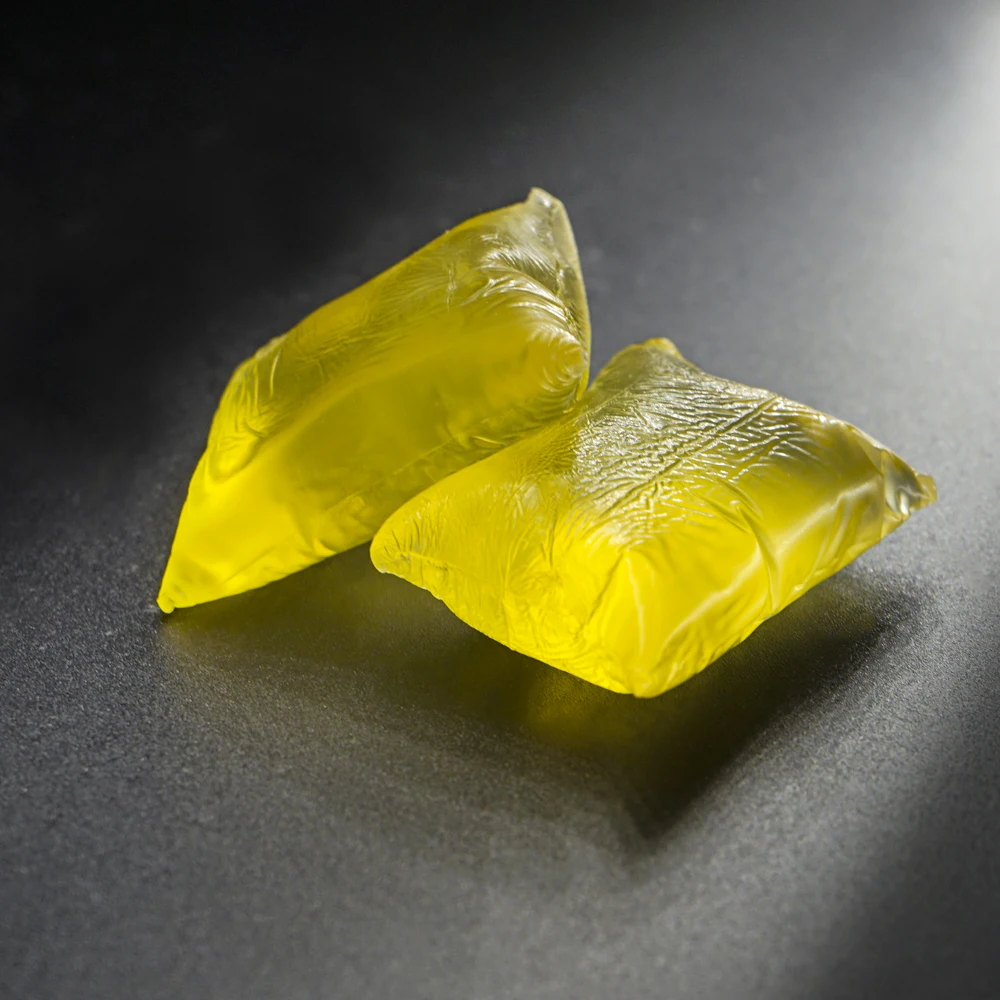 Высокопроизводительный чувствительный к давлению клей горячего расплава для использования на ленте и этикетке