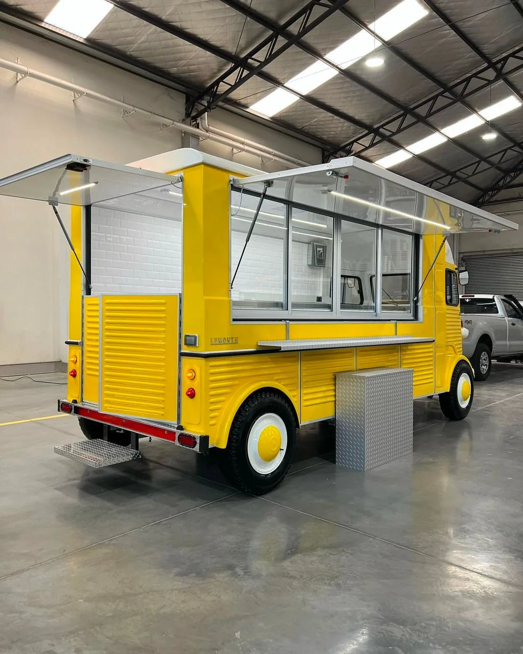 mobile food truck27.jpeg