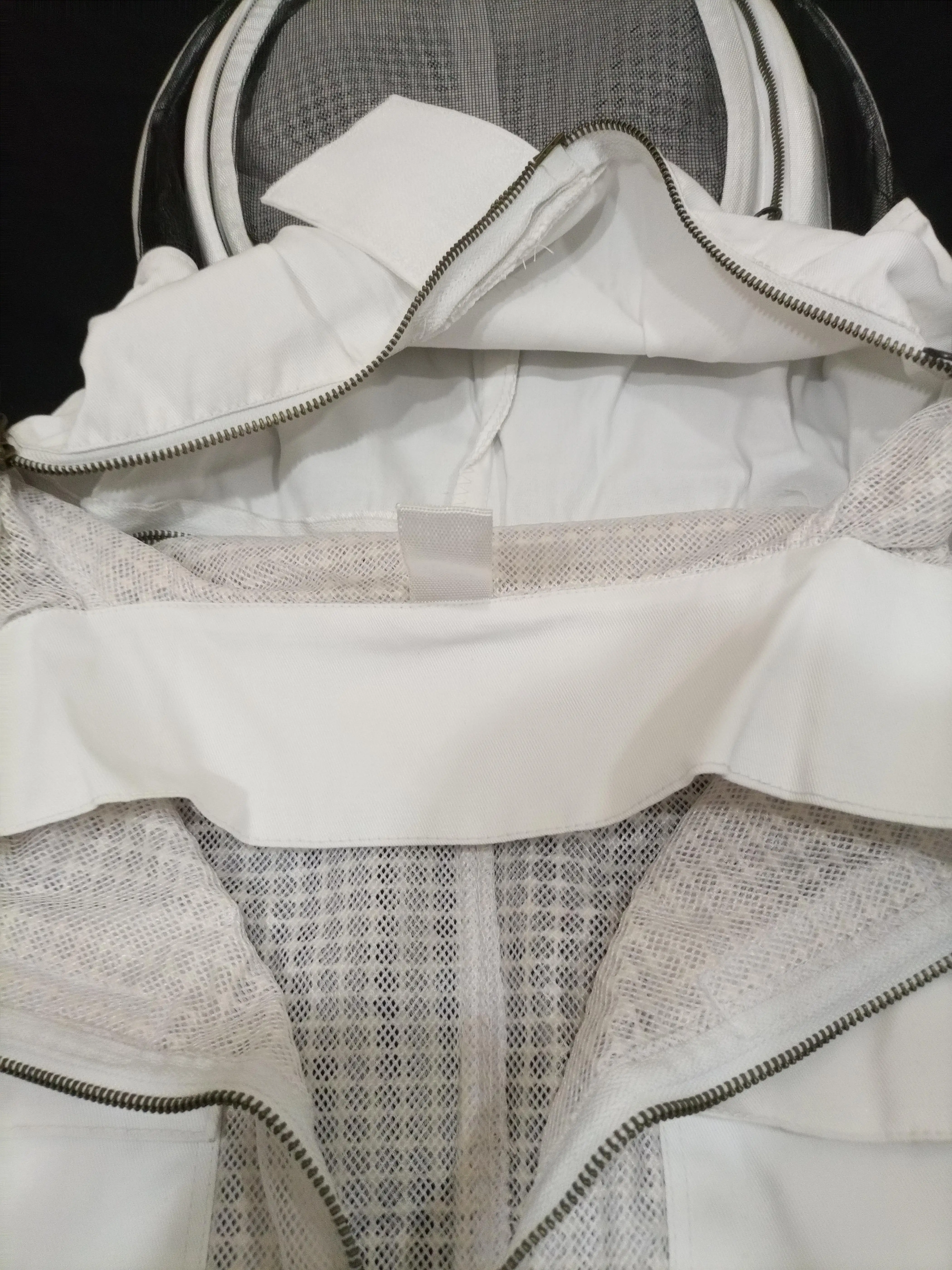 High Quality And Comfortable Beekeeping Suit For Beekeepers 100% Cotton With Clear Nylon Mesh On Face