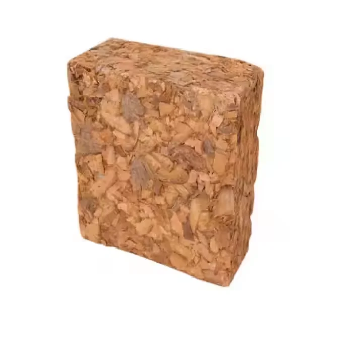 100% Organic Cocopeat Husk Chips Coconut Peat in Brick Form Used for Garden Planters-Indian Manufacturer