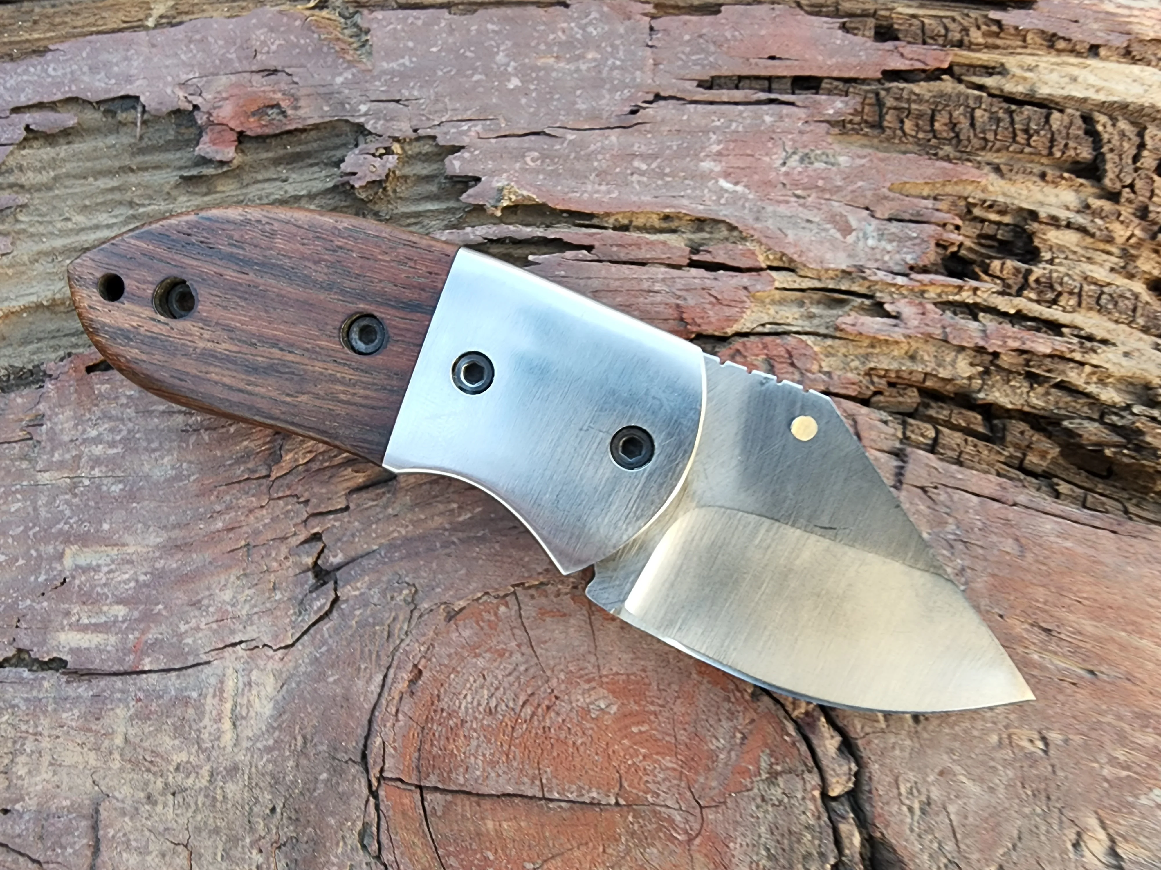 Custom handmade Stainless steel folding blade rose wood handle Thumb nob open mini pocket knife with original cow hide leather