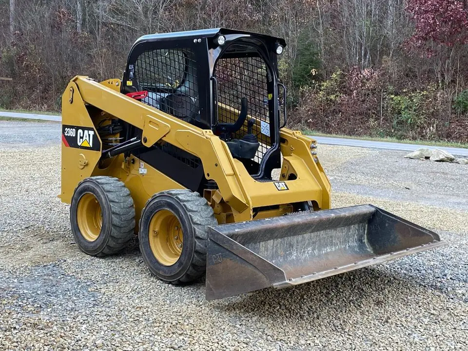 Used CAT 236D Skid Steer With Front Loader