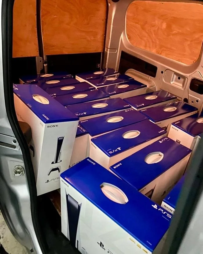 Free shipping for ps5 Wholesale For PS5 PRO 2TB 2TB WITH EXTRA CONTROLLER AND 15 GAMES