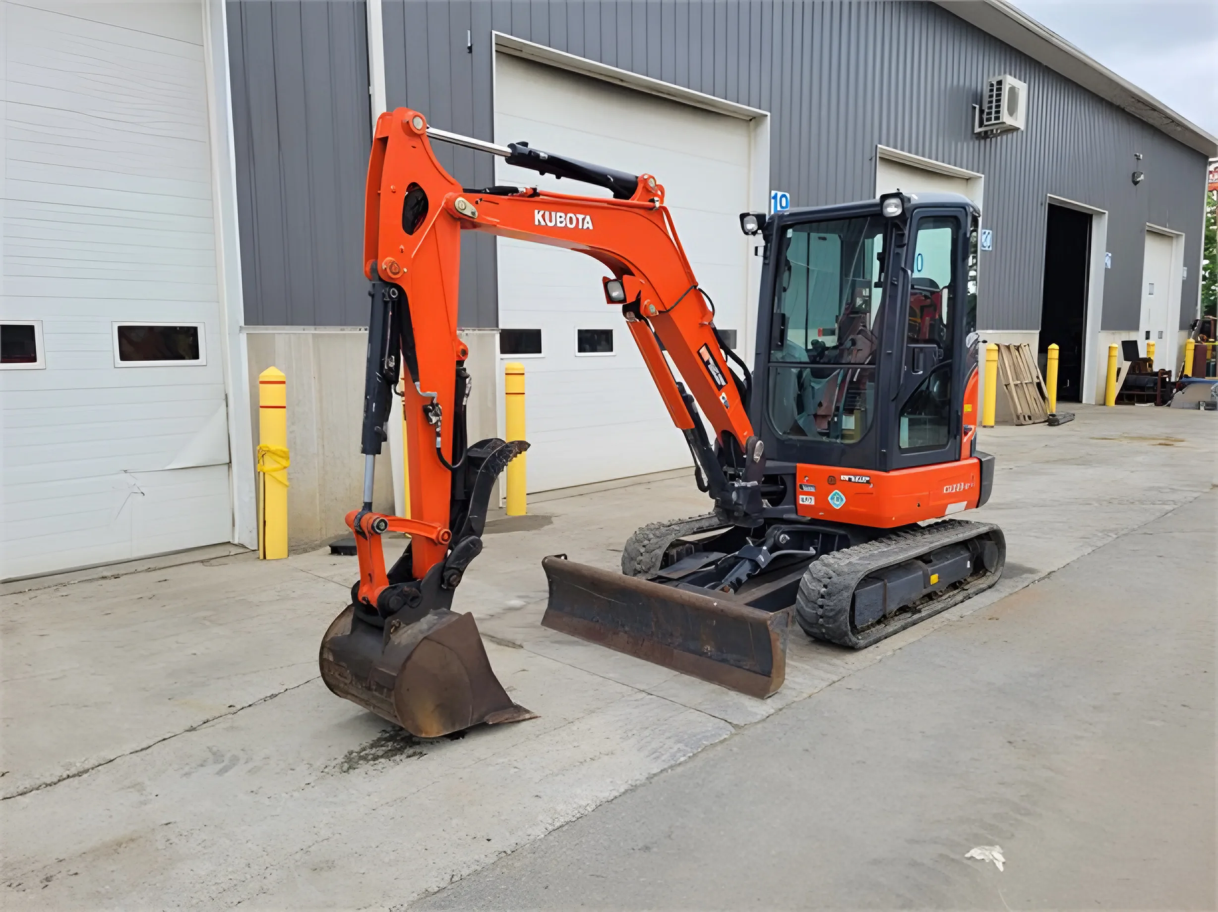 Небольшой мини-экскаватор KX033-04 2021 2018 KUBOTA