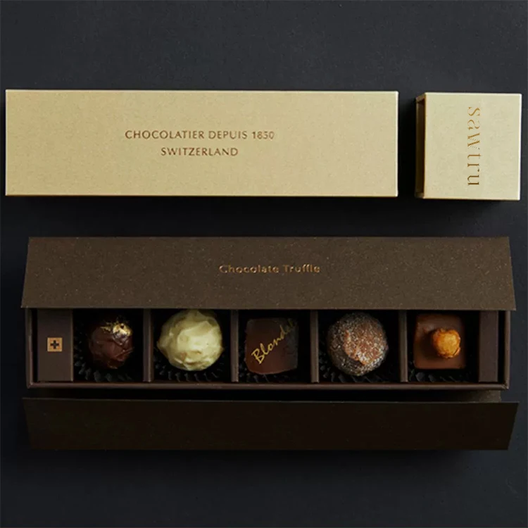 Custom Folding magnetic suction Grey board Paper Packaging Boxes Heart Shape Candy Gift Box Chocolate Box