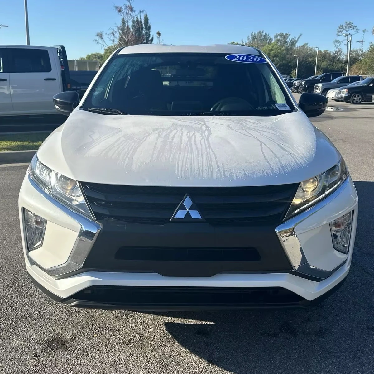 Используется 2020 Mitsubishi Eclipse Cross LE