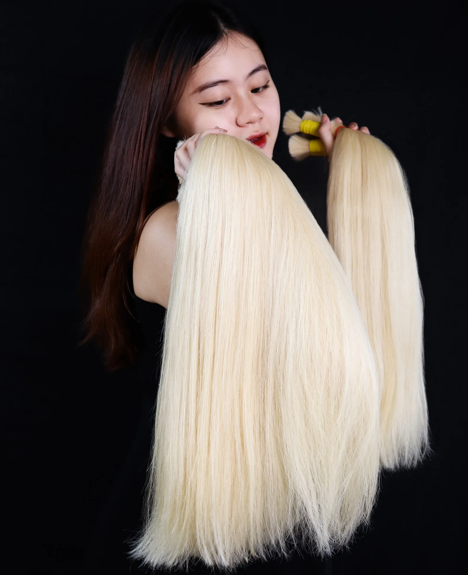 Top Quality Raw Vietnamese Hair #60 with Best Price, No Tangle, so Shedding, Silk and Soft Human Hair Extensions
