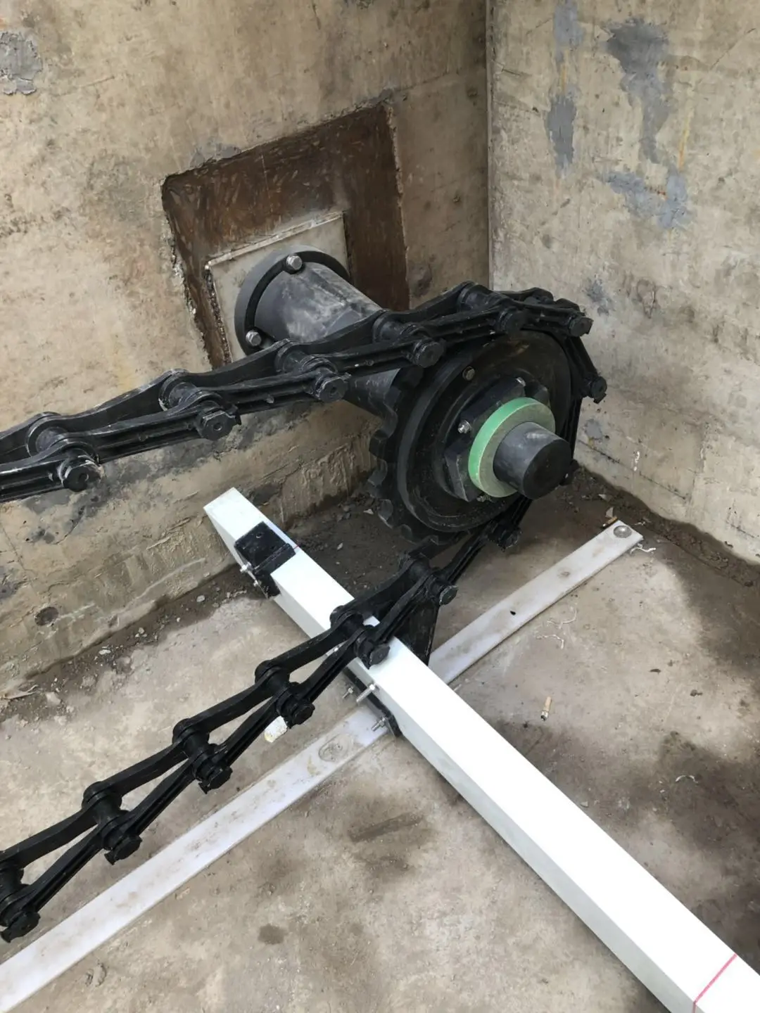 Non-metallic mud scraper air flotation pool chainNon-metallic mud scraper air flotation pool chain production factory