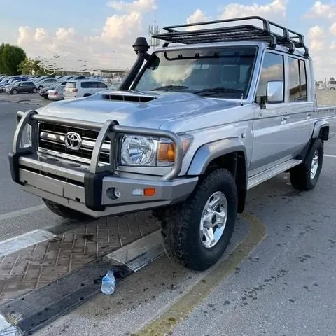Хорошее качество б/у TOYOTAs LAND CRUISER 2019 двойная кабина серебряная 100% отлично работает без происшествий гарантия 1 год.