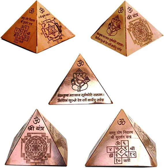 Handicraft Vastu Copper Pyramid with Syllable Mantra Shri Kuber Featuring Ganesha Statue for Vaastu Dosh Nivaraan