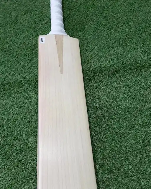 Fresh Stock Customized English Willow Cricket Bat 2022