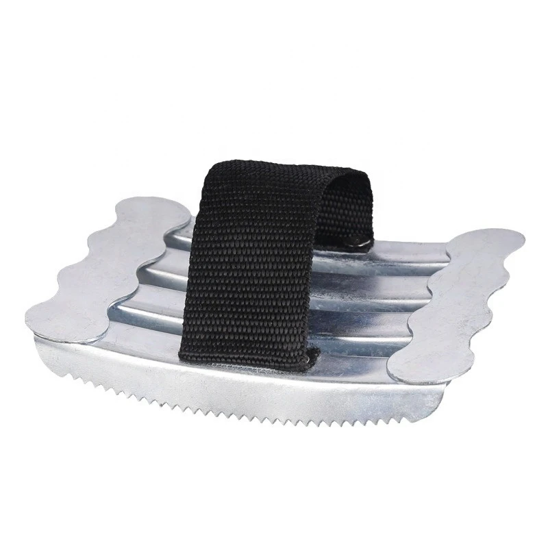 Best quality Metal made Horses Curry Combs for casual use to remove mud/sweat and loose hair with custom logo/size and color