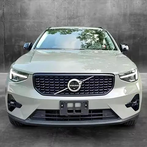 2023 VoIvo XC40 B5 плюс темная тема