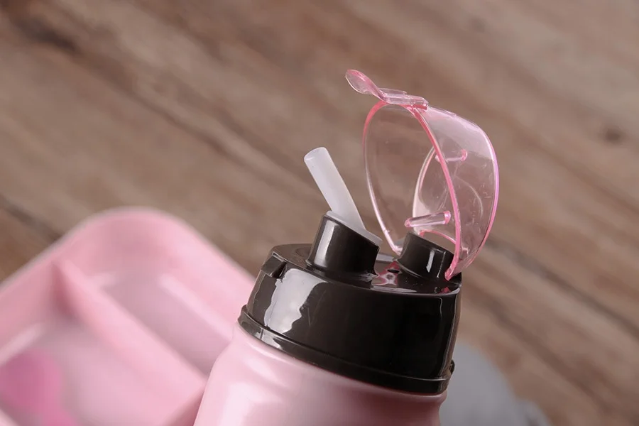 Детский пластиковый Ланч-бокс Bento с мультяшным дизайном, с комплектом бутылок для воды и безопасным пластиковым контейнером для еды