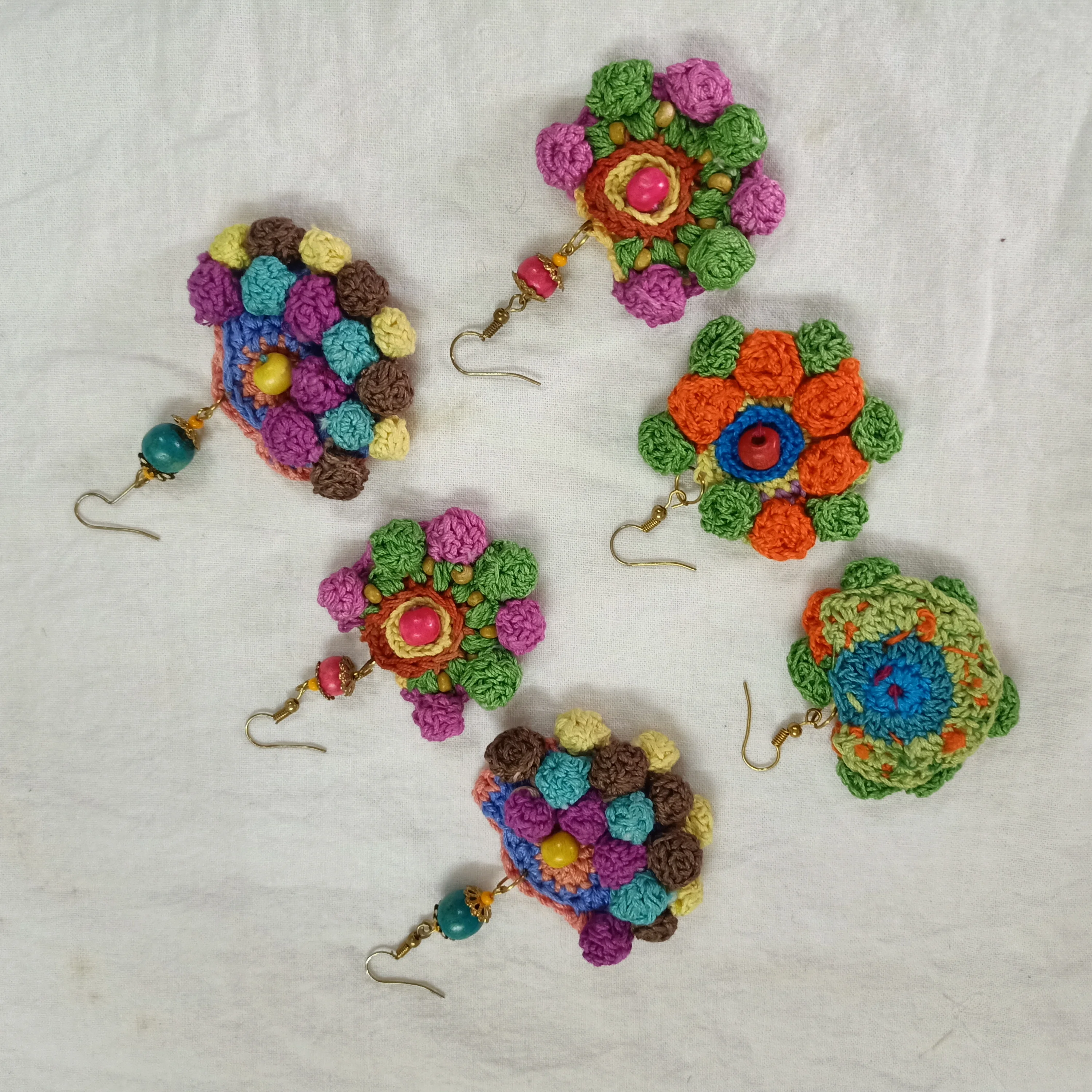 Изготовленные на заказ Разноцветные Вязаные серьги ручной работы в разных цветах идеально подходят для дизайнеров ювелирных изделий