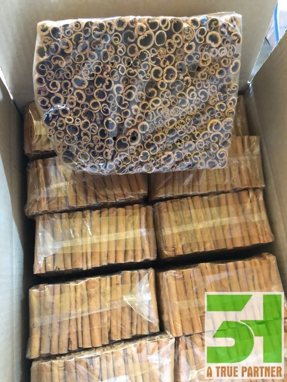 100% Natural Dried Cinnamon Sticks Premium Grade for Sale to Abroad