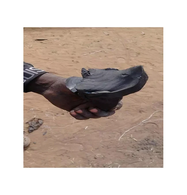 3-5 Hours Burning Time and 80% Carbon Content Top Quality Lump Shaped Hard Wood Black Charcoal for Shisha