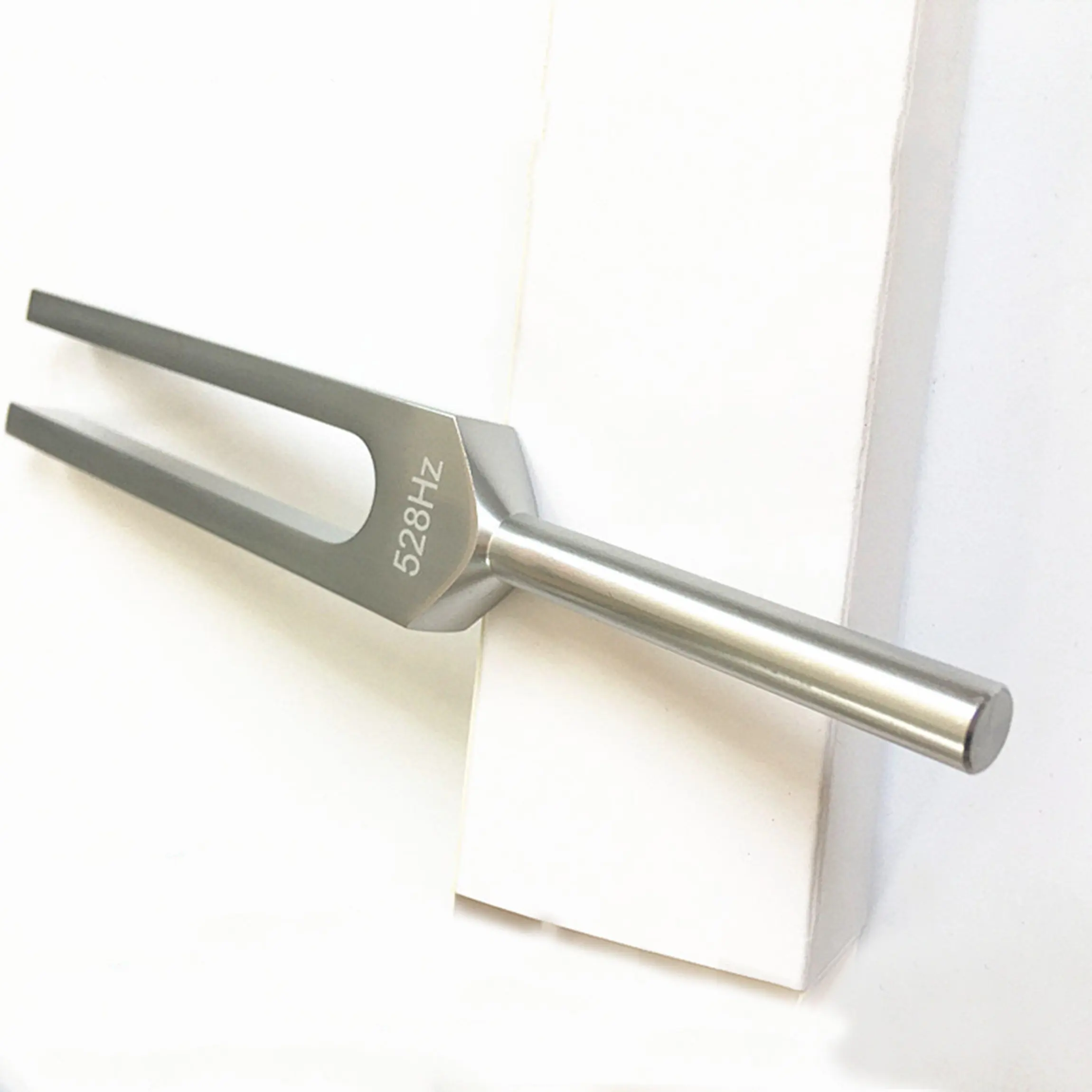 High Quality Tuning Forks Medical Aluminum Tuning Forks Instruments Tuning Forks 528 hz frequency 528 hz tuner