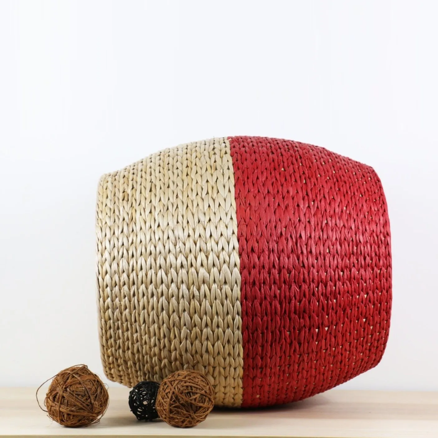 Rustic ottoman sofa comfortable water hyacinth pouf compostable chair cushion poufs for export from Vietnam