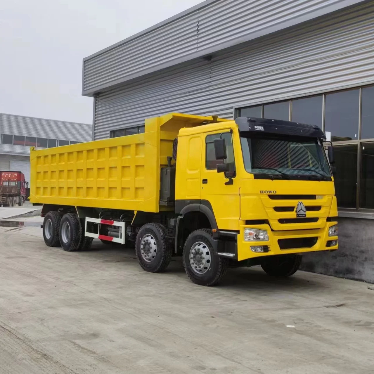 chinese RHD or LHD Sinotruk HOWO375 HP 371HP Used 6X4 8X4 Dump Truck with crane 40ton Heavy Tipper Truck sale in africa
