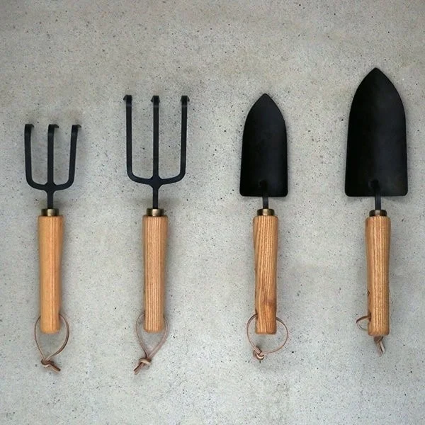 Premium Quality Super Strong Gardening Folk Hoe With Cationic Coating Tines, Ergonomic Handle Garden Fork