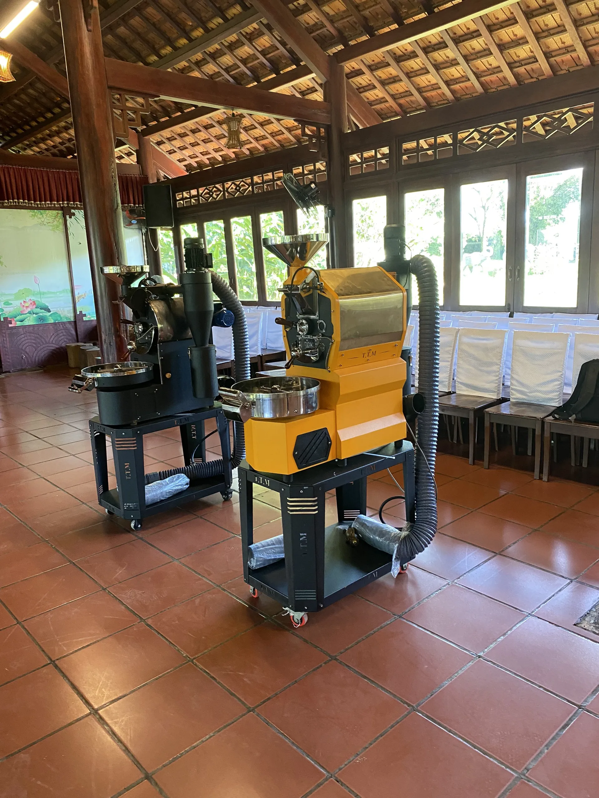 Gas and Electric Automatic Stainless Steel 5kg Hot Air Coffee Roaster with chaff collector Made in Viet Nam