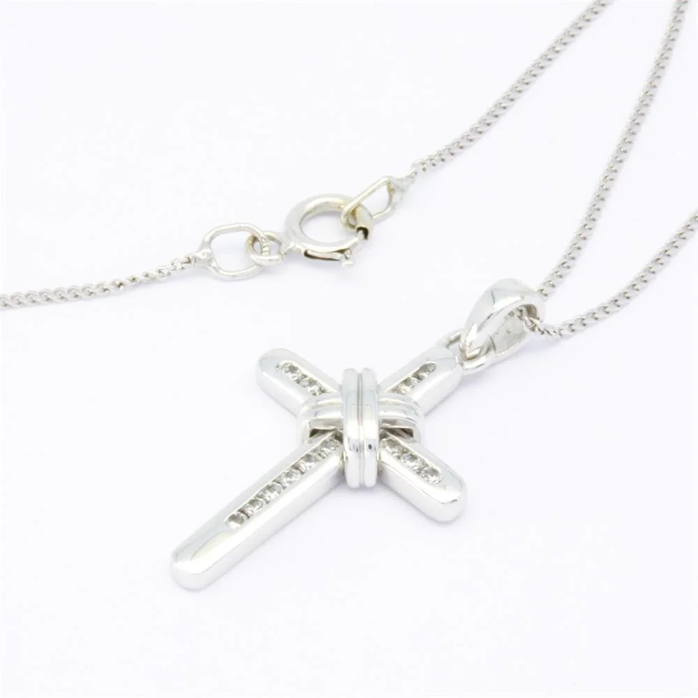 New Design 18K Real Gold Jewelry Wholesale White Gold Natural Diamond Catholic Christian Diamond Cross Necklace