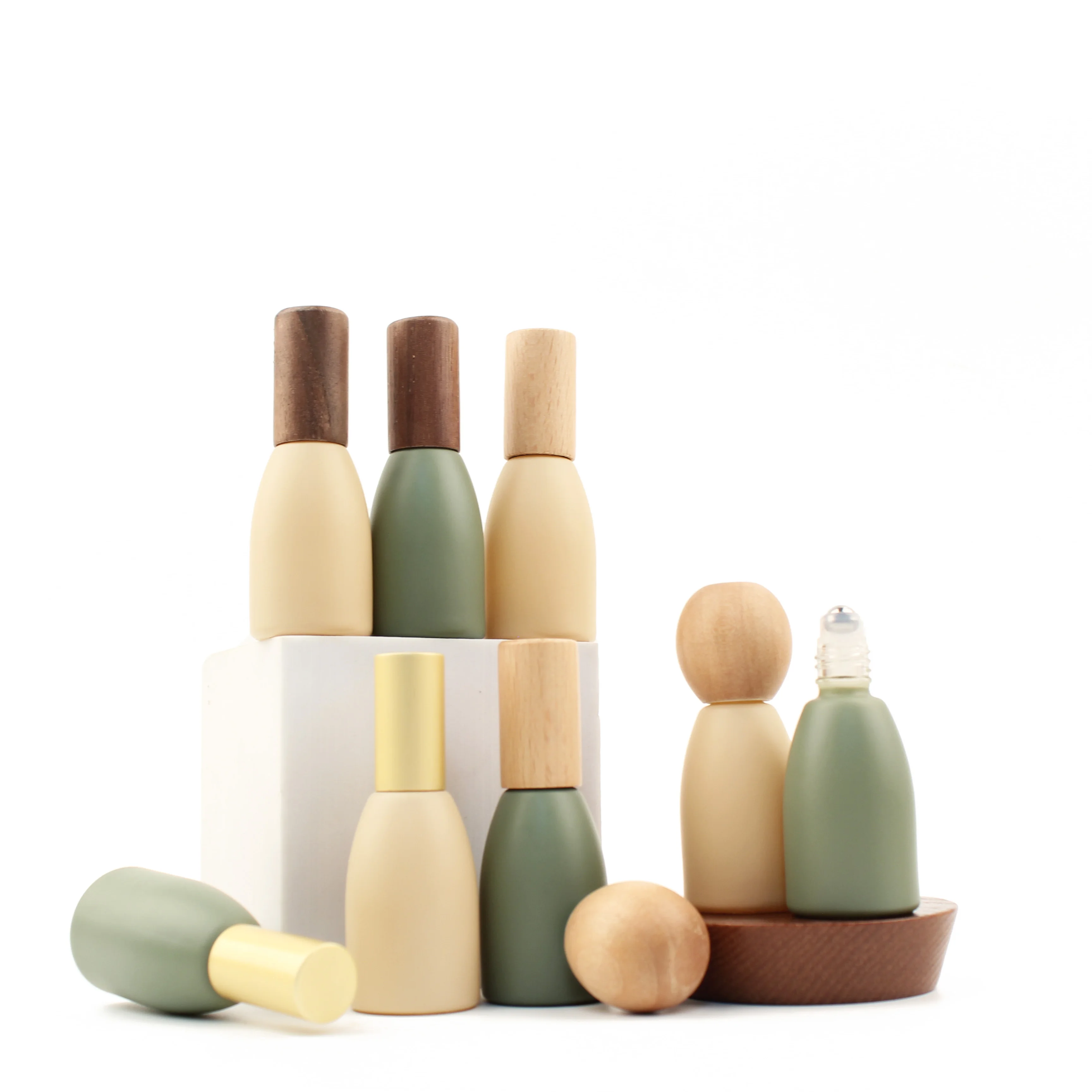 10ml pink green bottles perfume essential oil 10ml bamboo roller roll on glass bottle with ball bamboo lids