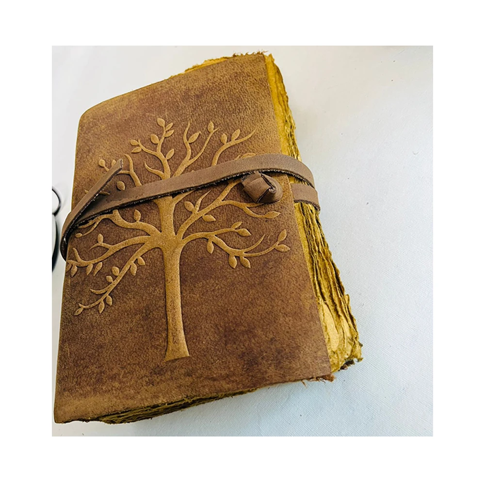 Wholesale Black Journal Vintage Hardcover Diary Antique Handmade Cotton Yellow Papers Writing Journal Notebook with Key