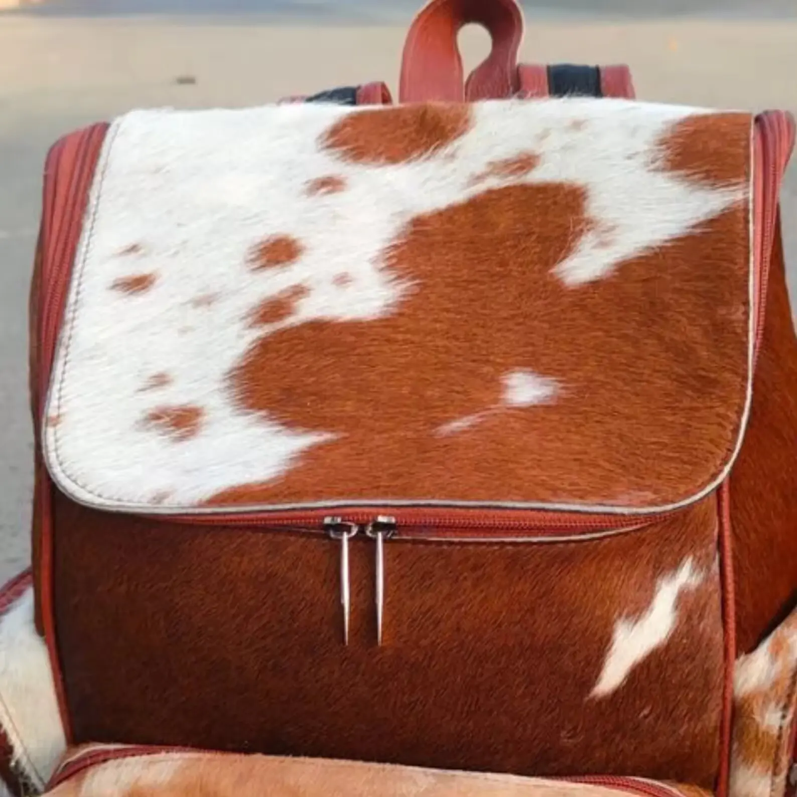 High Quality Durable Hand Made Lightweight Spacious Cowhide Leather Backpack Bag In Western Design for Export Selling