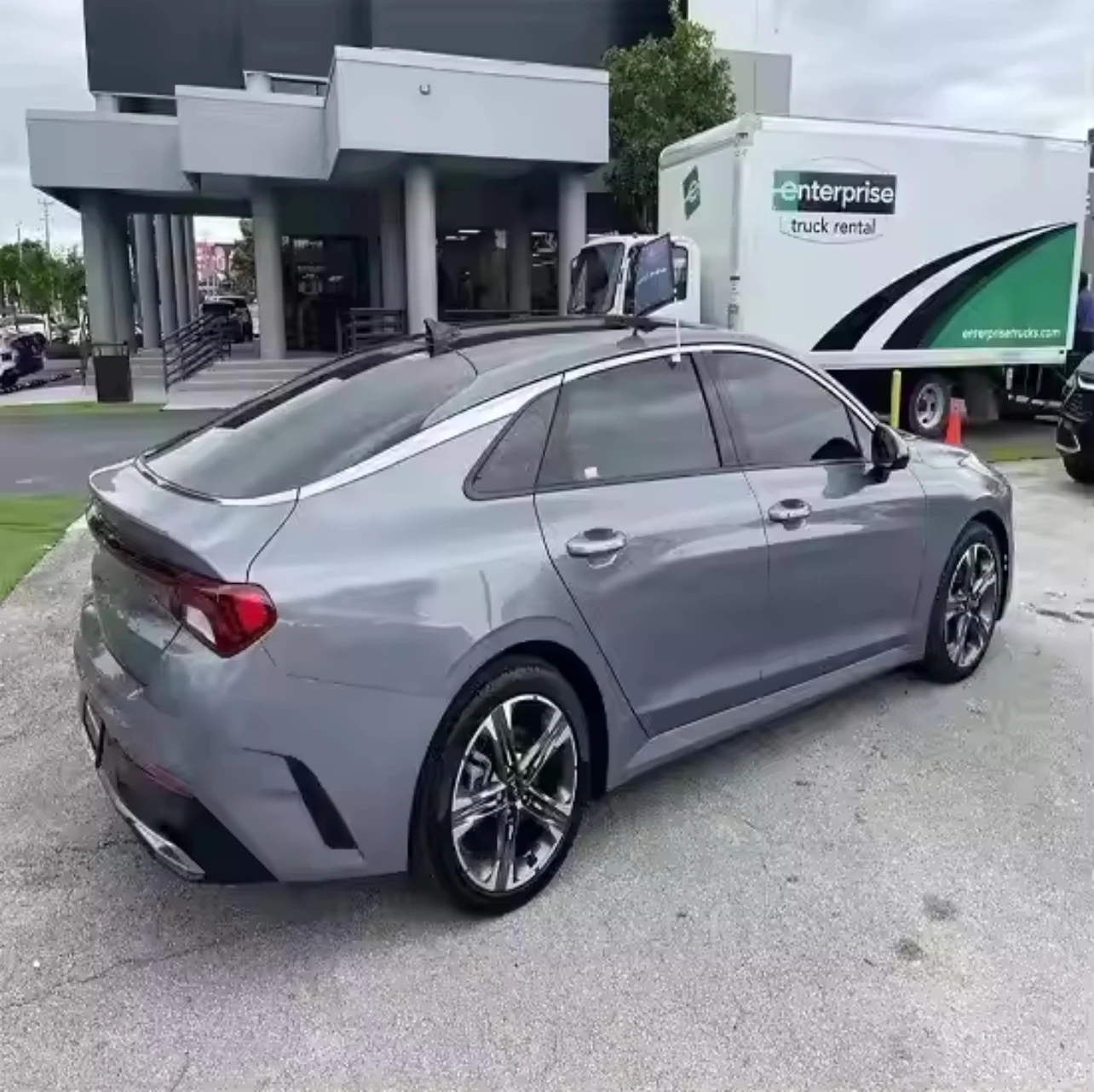 KIA K5 EX HYBRID CLASSICALLY BRAND NEW CAR READY TO SHIP