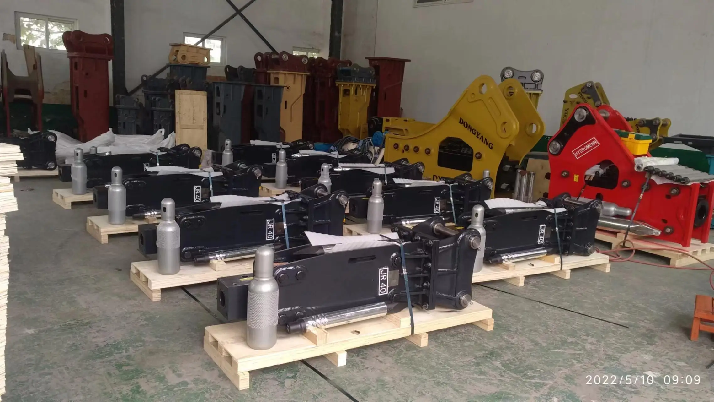 Hydraulic jackhammer SB43  Box type  Hydraulic  Breaker Hammer Rock Crusher 4 -7 ton  68 mm chisel