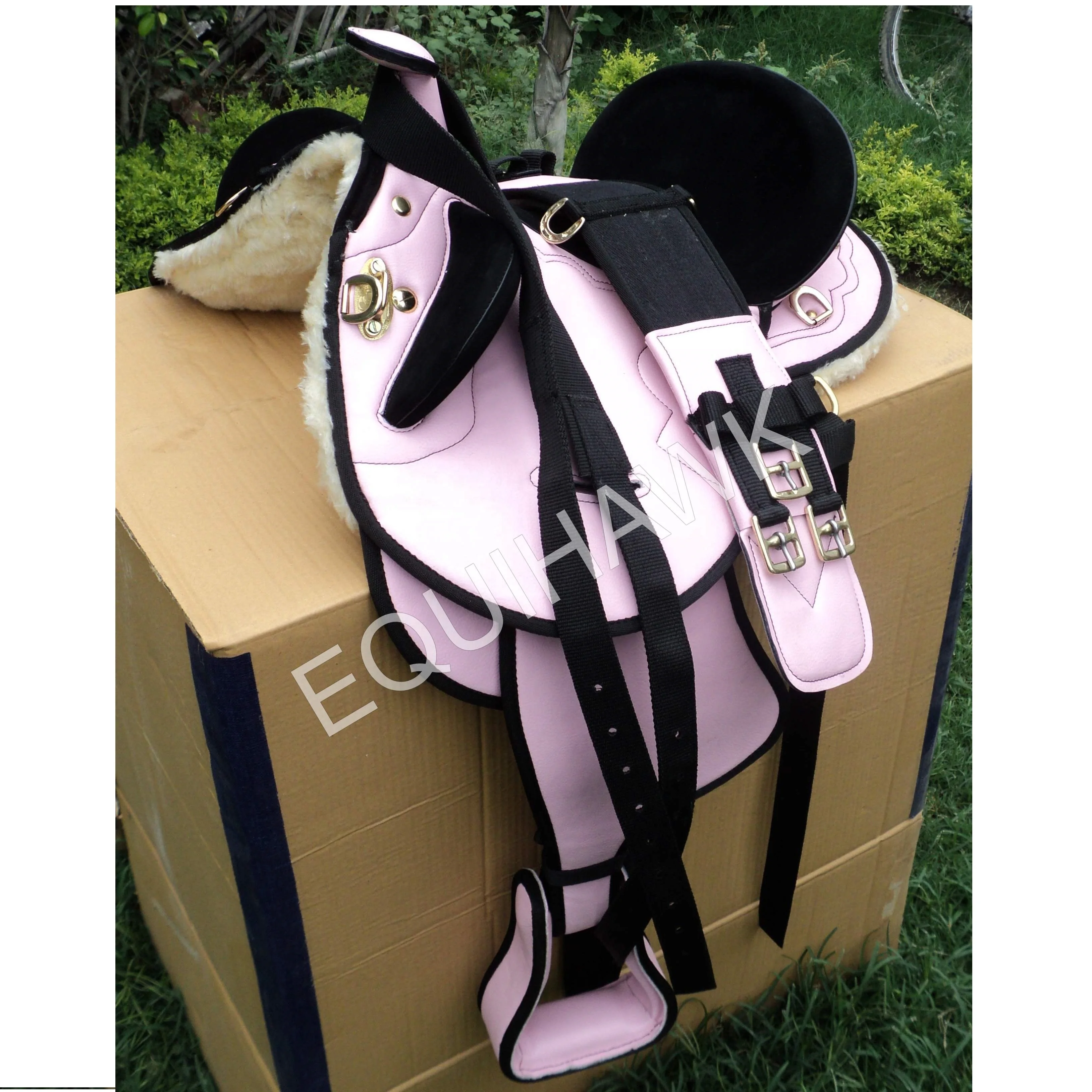 LIGHTWEIGHT SYNTHETIC AUSTRALIAN STOCK SADDLE WITH COMPLETE MOUNT BRASS FITTING WOODEN TREE HORSE SADDLE