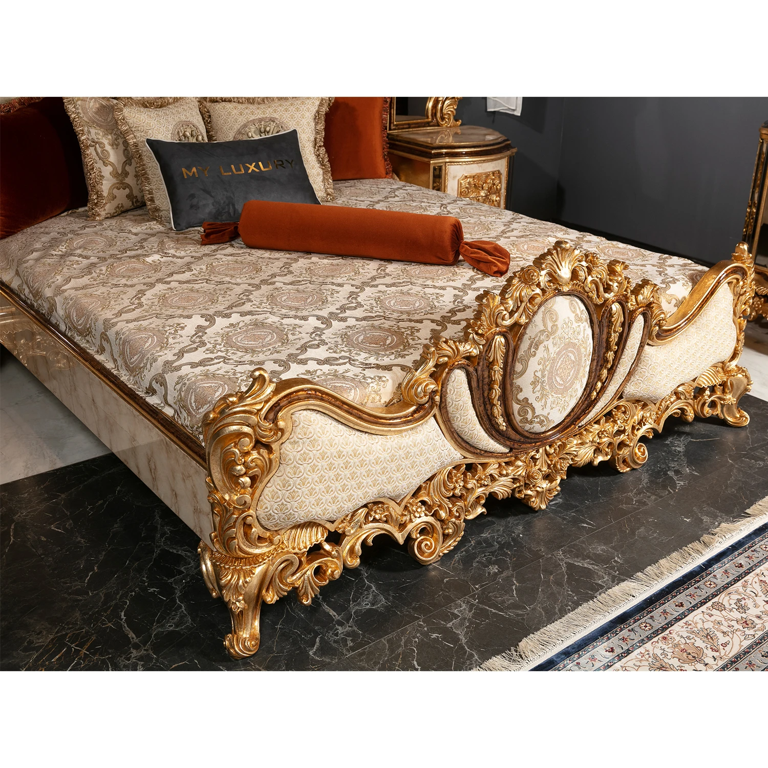 Turkish Middle East Eastern Luxury Antique Royal Hand Carved Bedroom Furniture Classical Meuble White Gold Most Popular Bed Set