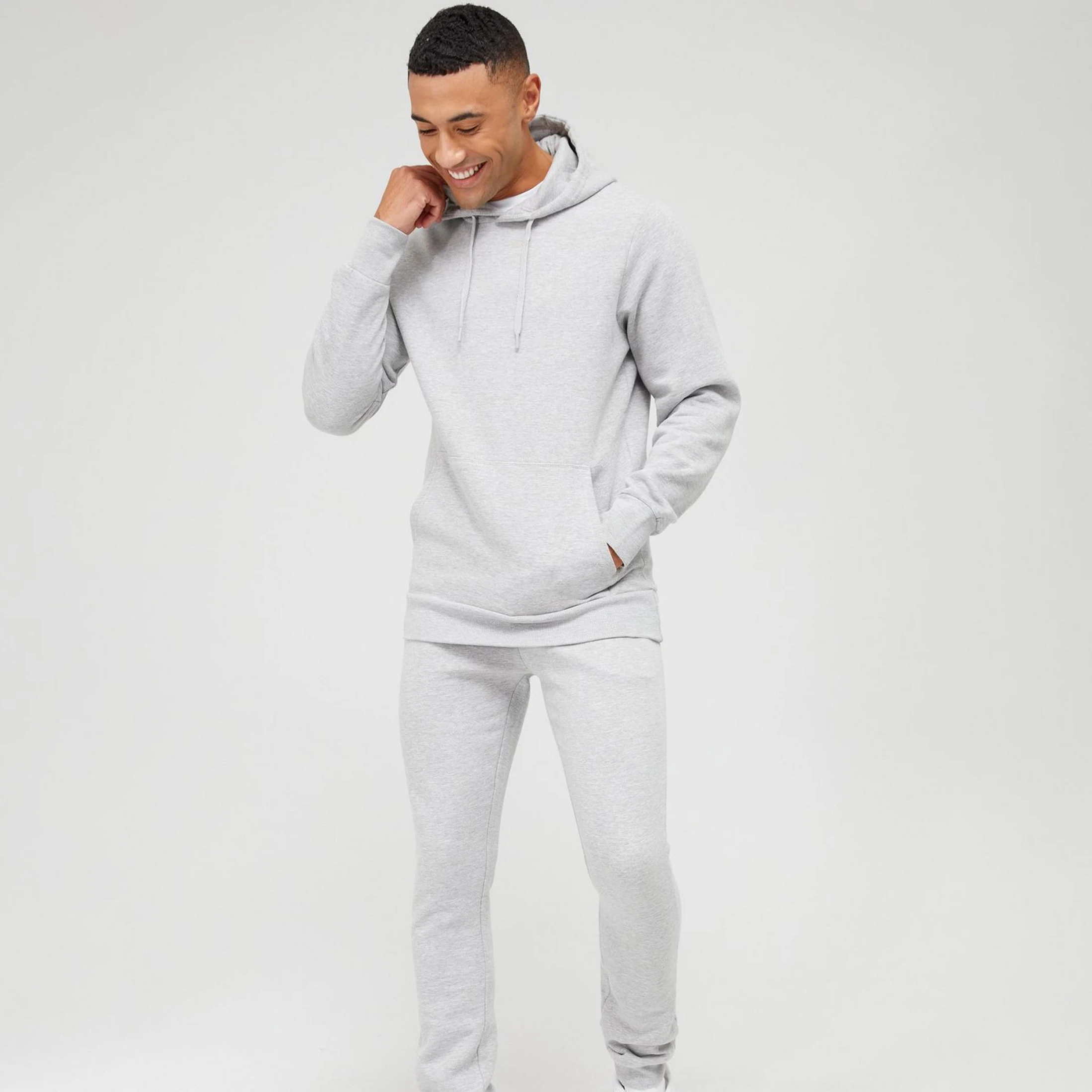 Hot Sale Customized Men Tracksuit For Sale Casual Fashion Wear Track Suit For Men Top Trending