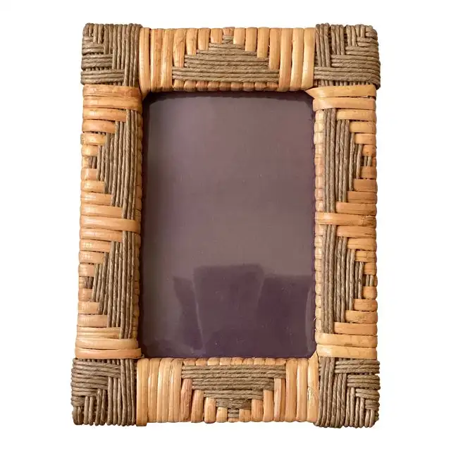 Wholesale Boho Rattan Photo Picture Frames Rustic Style Carved Wood Photo Frame For Wall Mount Or Table Top