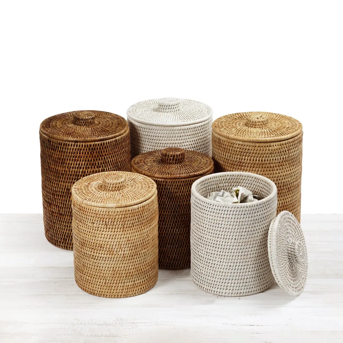 Latest Collection Vietnam Rattan Rattan Cylinder Toilet Roll Holder Tissue Boxes Cover Bamboo Napkin Holder Bathroom Decoration