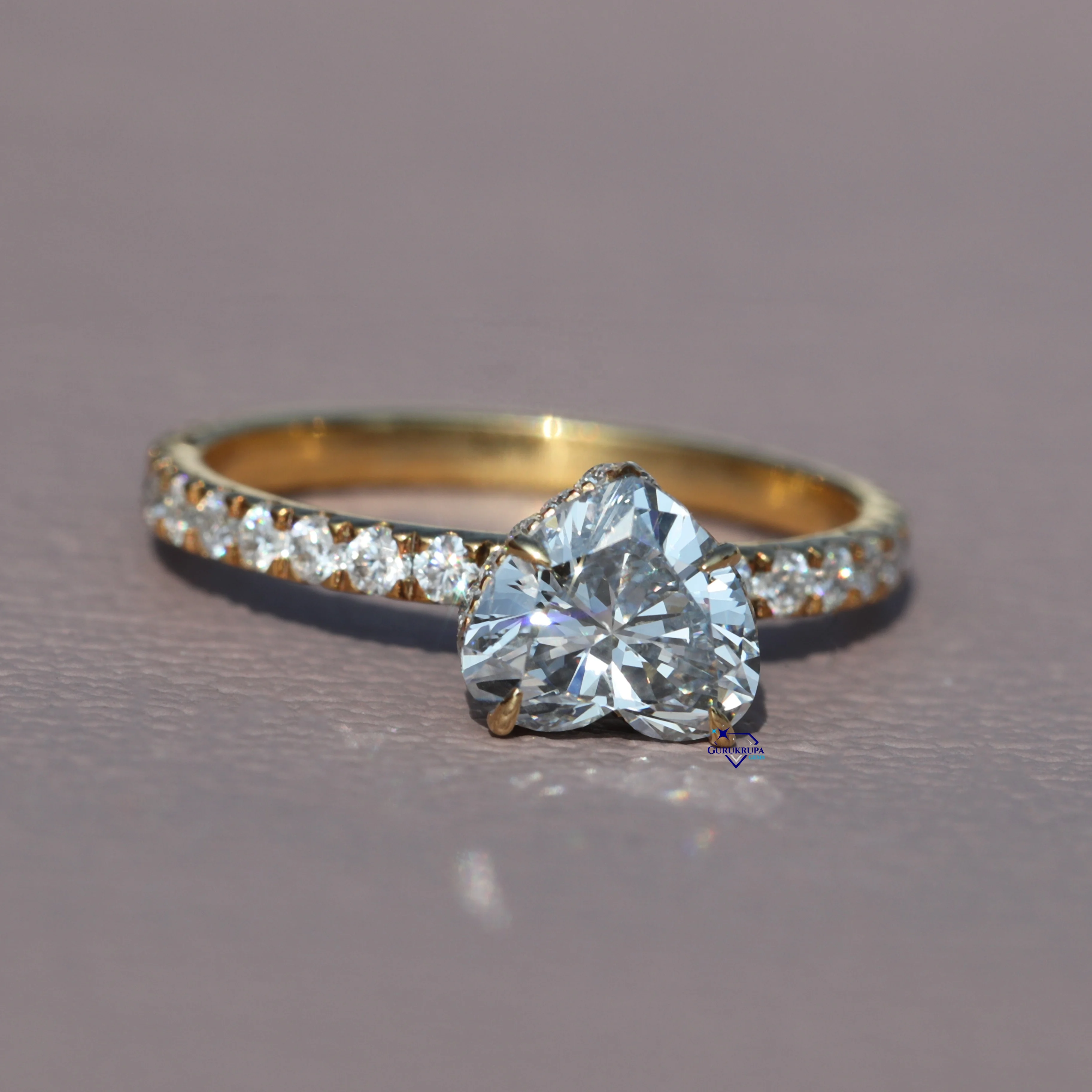 Wholesale popular jewelry 14kt yellow gold crafted with moissanite diamonds solitaire womens ring enhanced with vvs clarity