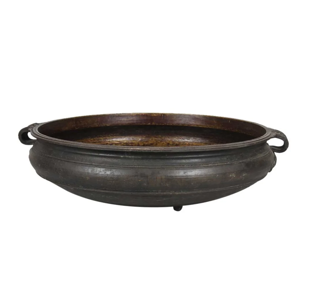 Antique Finished Handmade Brass Urli With Premium Quality Round Shape Decorative Urli Home Decor & Festive Item on Cheap Price.