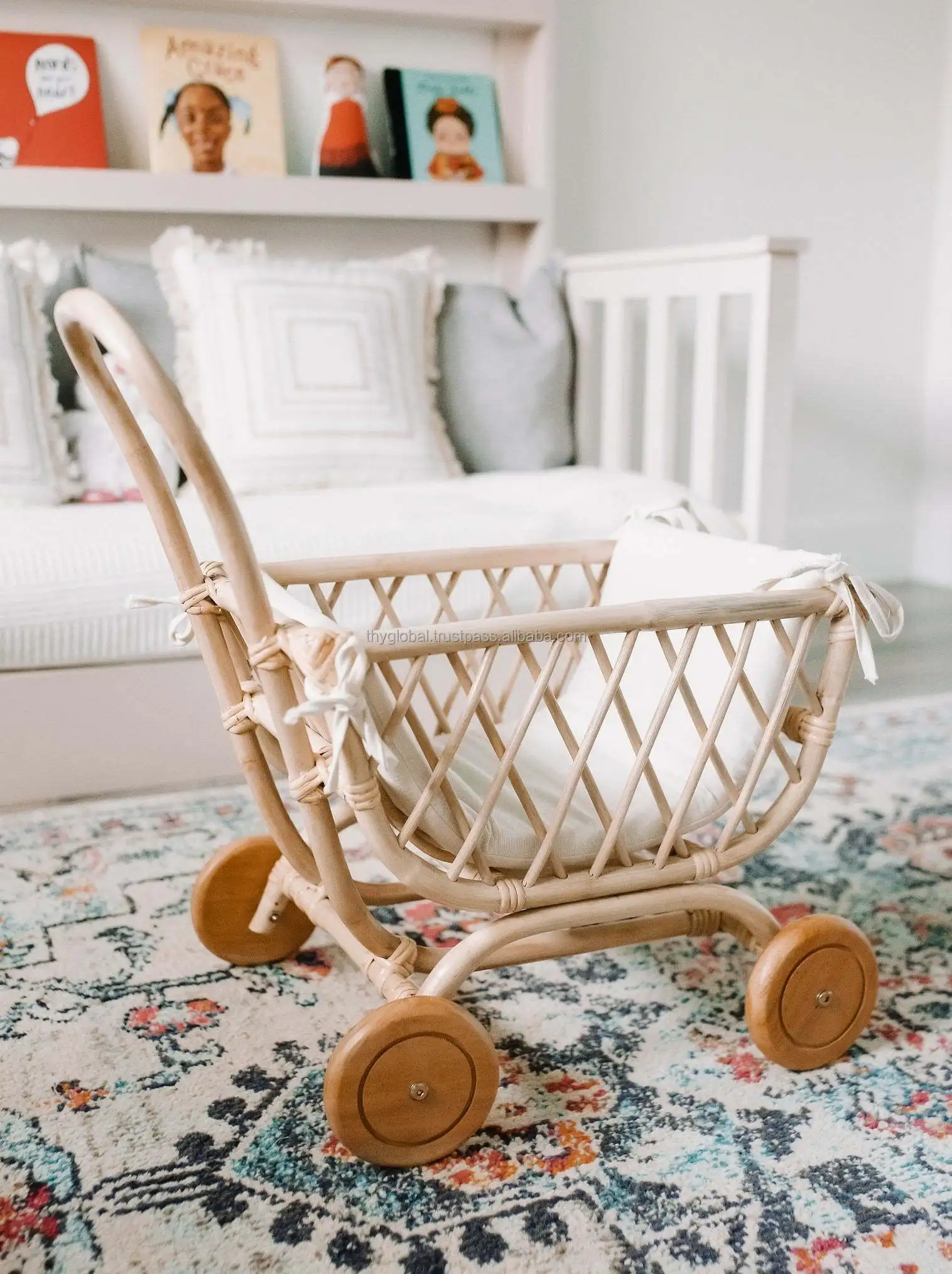 Популярная трендовая детская ротанговая коляска детские игрушки маленькая для кукол винтажная симпатичная из ротанга
