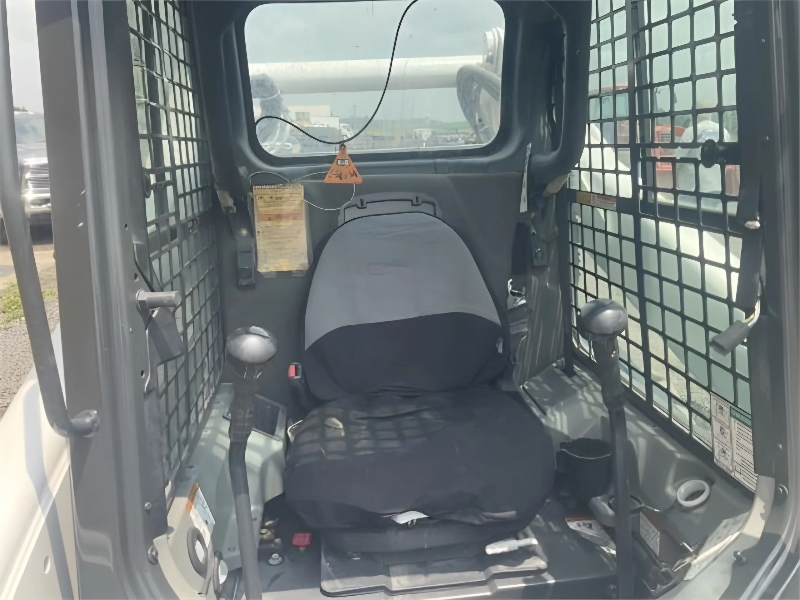 2015 BOBCAT S740 (16).JPEG