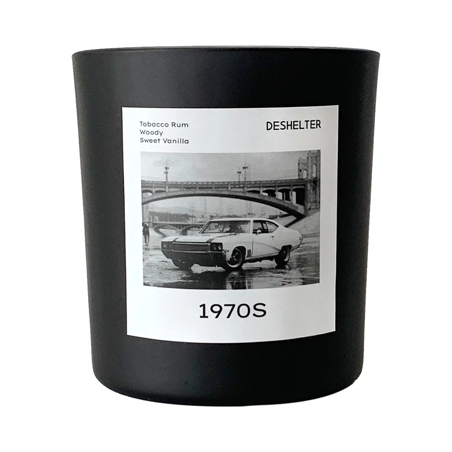 Korean souvenir DESHELTER 1970s 7oz Vintage Woody Spicy Scent Soy Candle by Lotte Duty Free