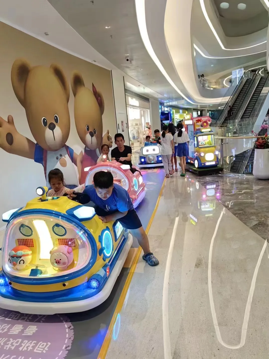 Lovely Yellow Cartoon Other Amusement Park Products 2 Seats Kids Electric Car 24V Outdoor Bumper Car For Fun