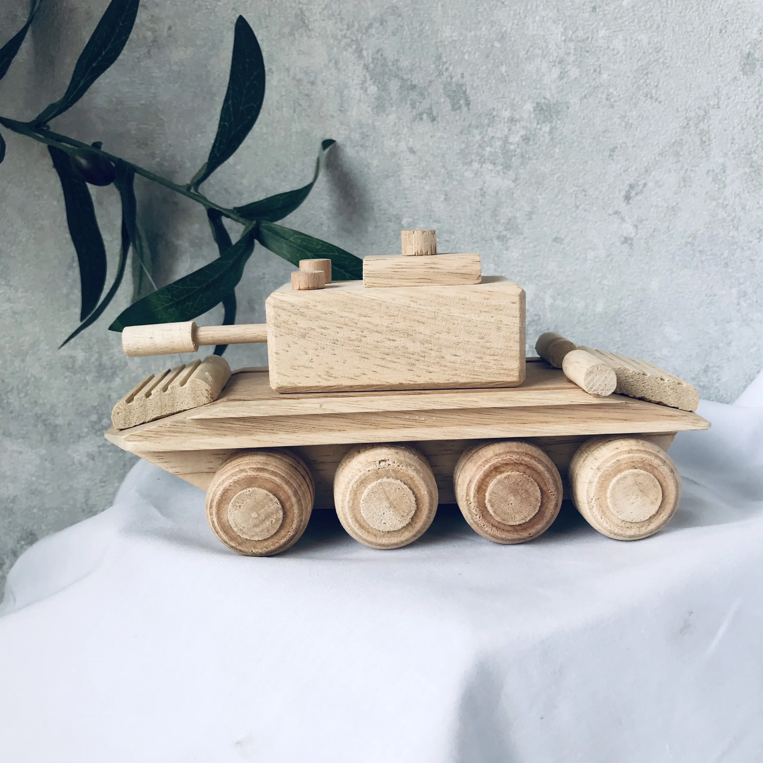100% ручная работа! Деревянные игрушки танк Военный для детей Детский декор детской комнаты обучающая игрушка