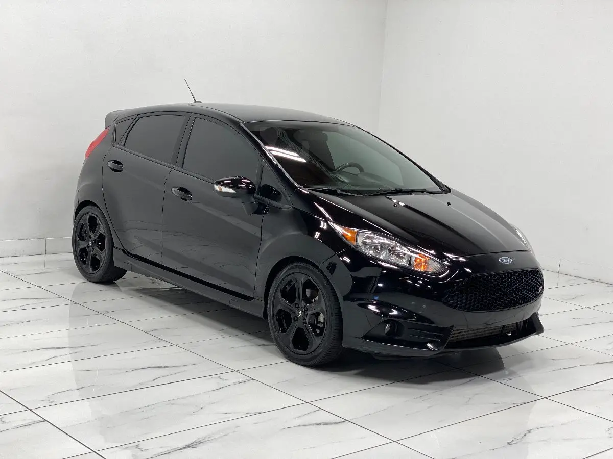 Рекламные продажи сертифицированных новых 2016 6-скоростных автомобилей