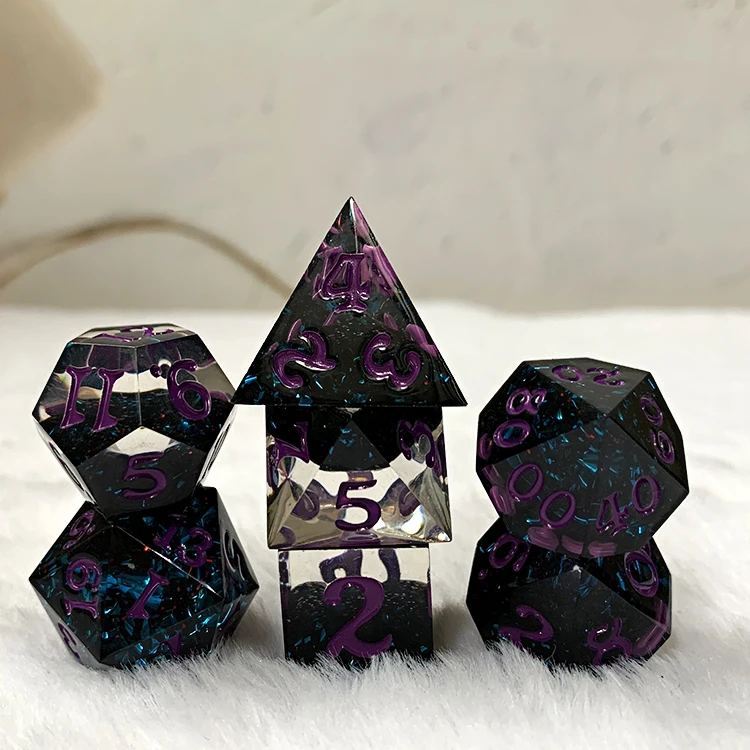 Sharp Edge Liquid Core Dice Resin Hollow Role Playing Games Polyhedral Full Tilt Dice Couch Dnd Dice Hot Sale Card Board Games