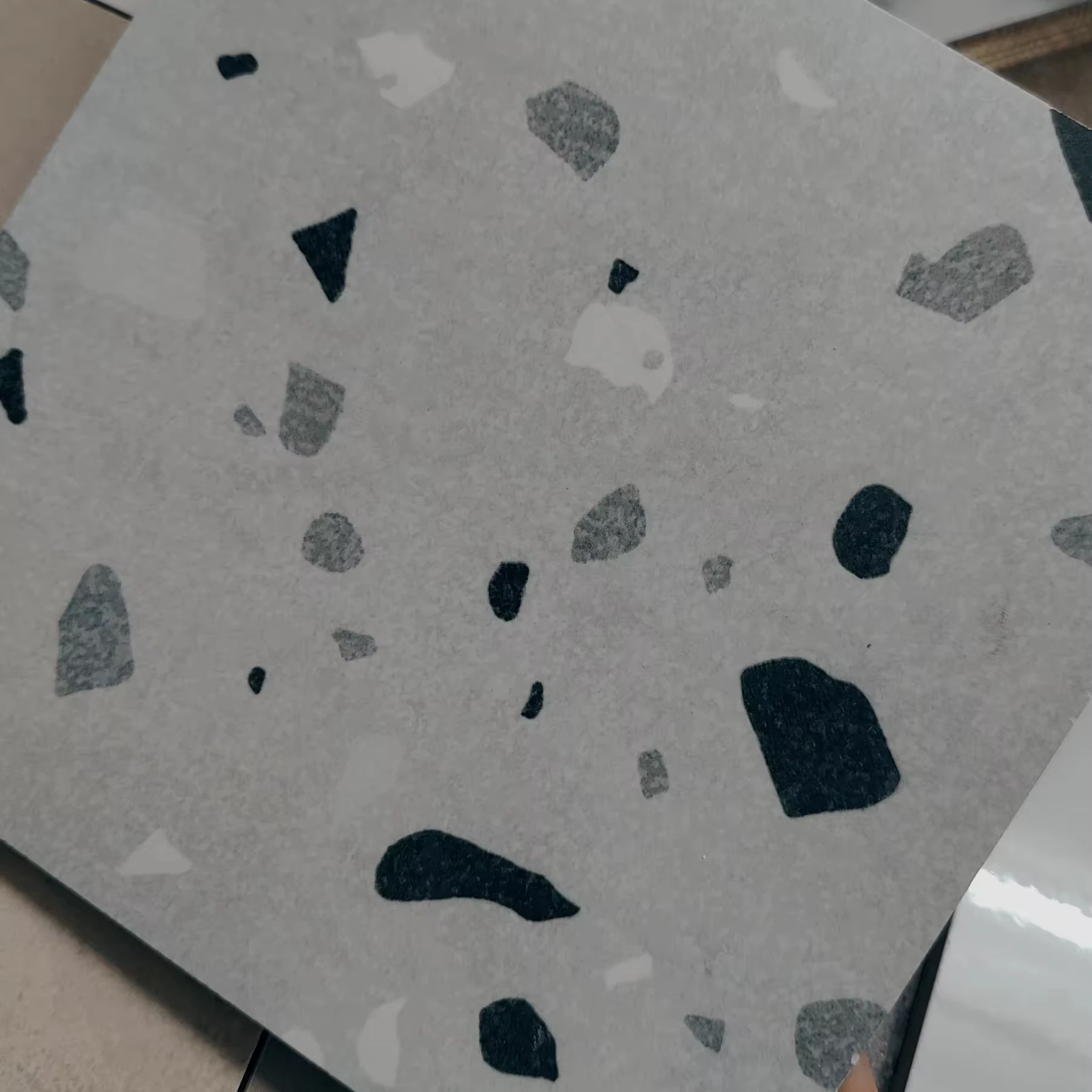 Direct Supplier India Modern Design 9 mm Thick Matt Finish Tiles Bathroom Mall Lobby Apartment Living Room Floor Application