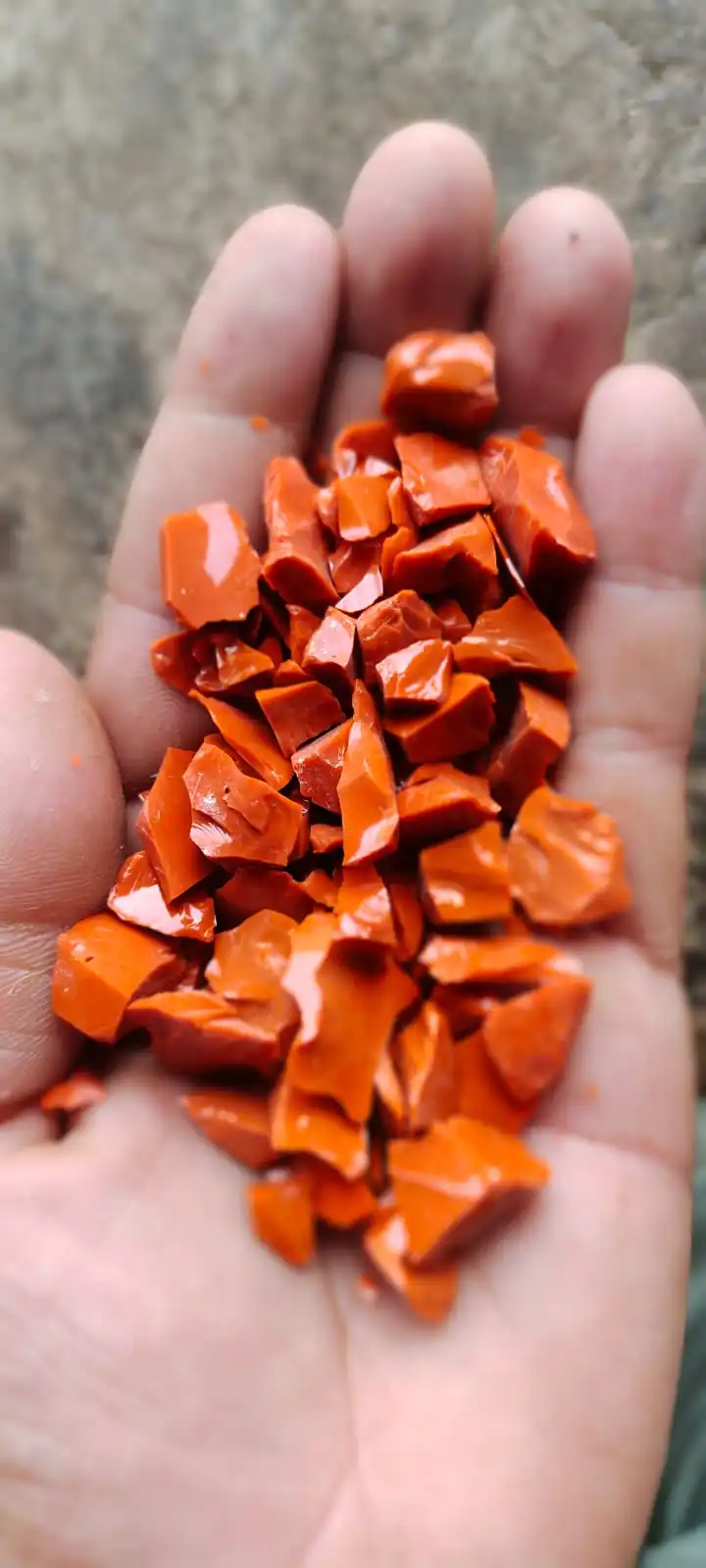 Indian golden supplier opaque orange glass chips transparent fir pit chips wholesale price fir mosaic tiles terrazzo tiles