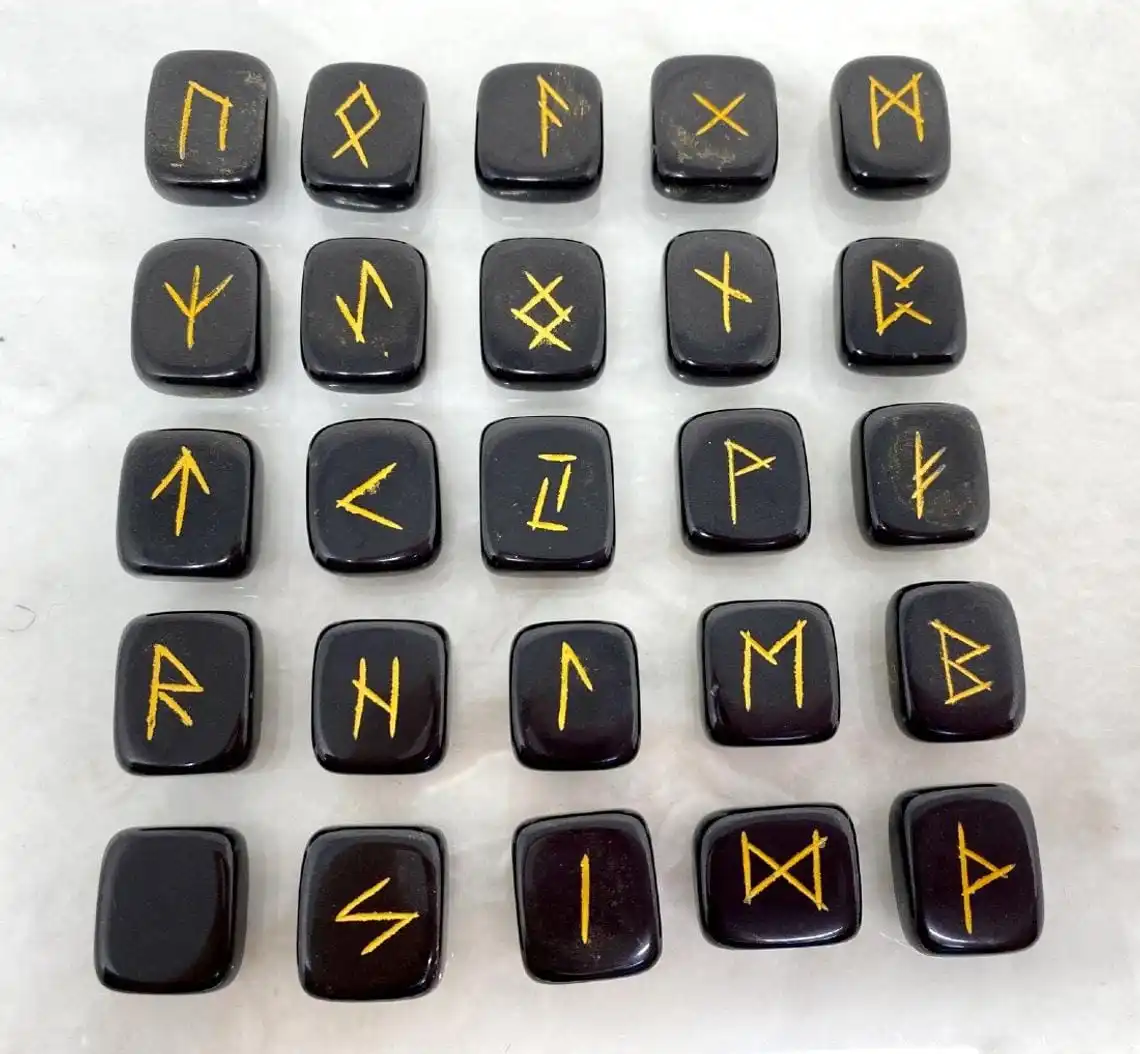 Wholesale Natural Crystal Top selling Black Tourmaline Rune Set gemstone Agate Natural Reiki Set Rune Set